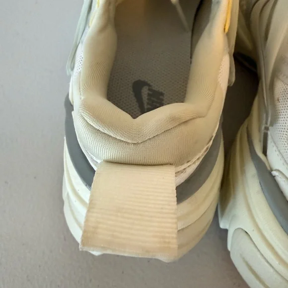 Nike Women's V2K Run Running Sneakers - Picture 5 of 6